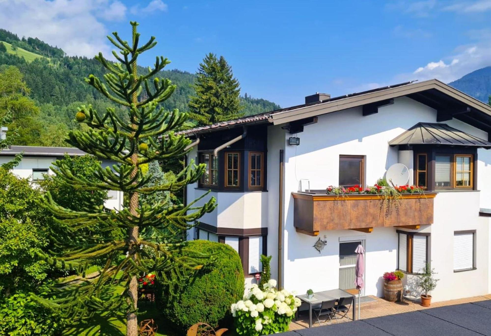 Haus Sonnengarten-เลียนซ์ ภายนอก รูปภาพ